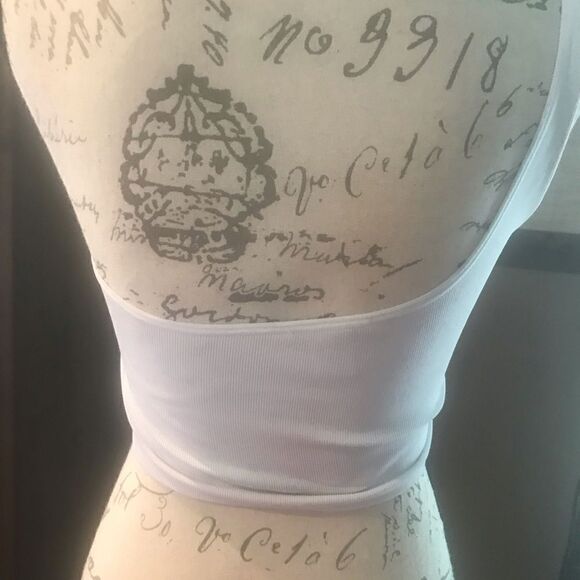 Fashion nova size S/M white one shoulder crop tank Women’sl - Picture 10 of 12